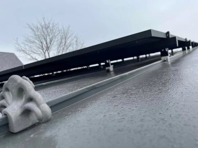 close-up-brackets
