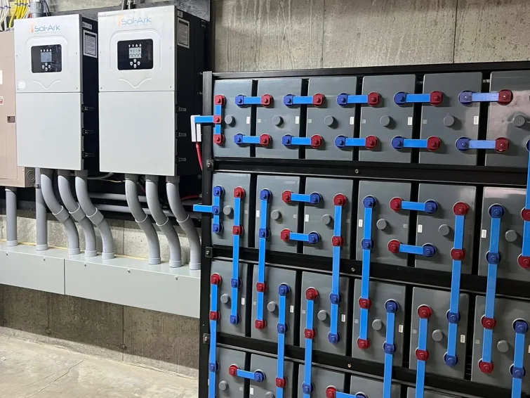 univix-lead-carbon-two-column-1400w